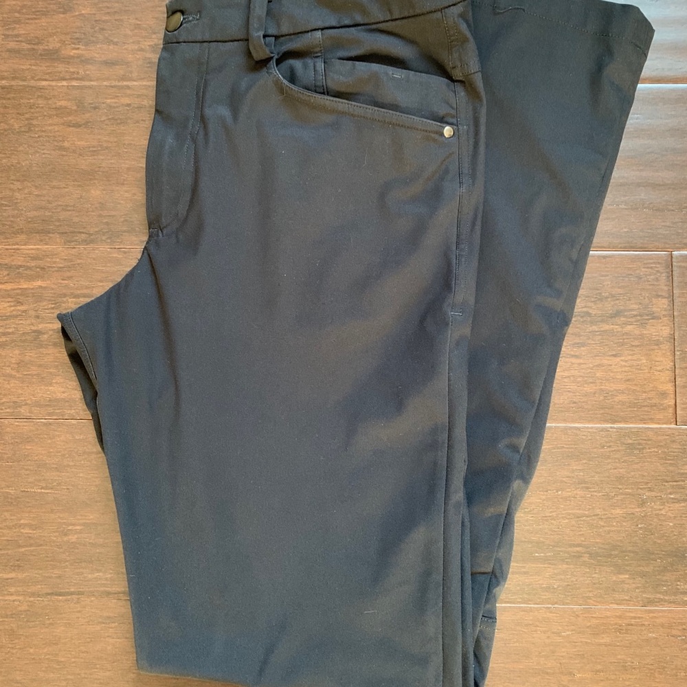 Lululemon ABC Pant - Classic Fit 32x32